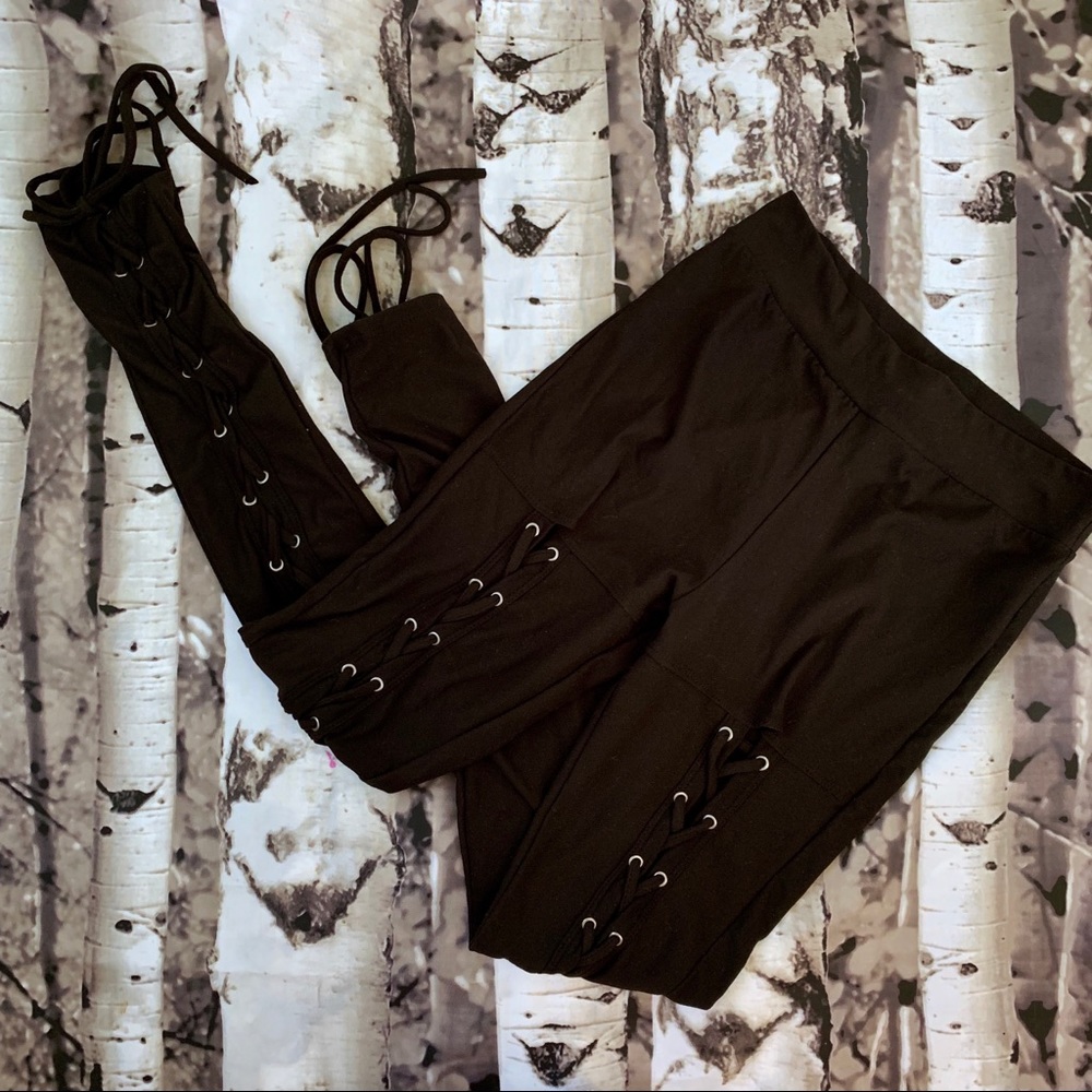 NWT Fashion Nova Lace Up Leggings - Picture 2 of 4